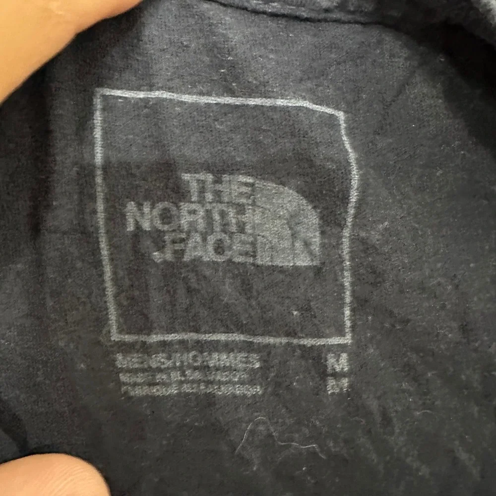The North Face T-Shirt Mens Size M Navy Blue Bear Graphic Logo Distressed Hole